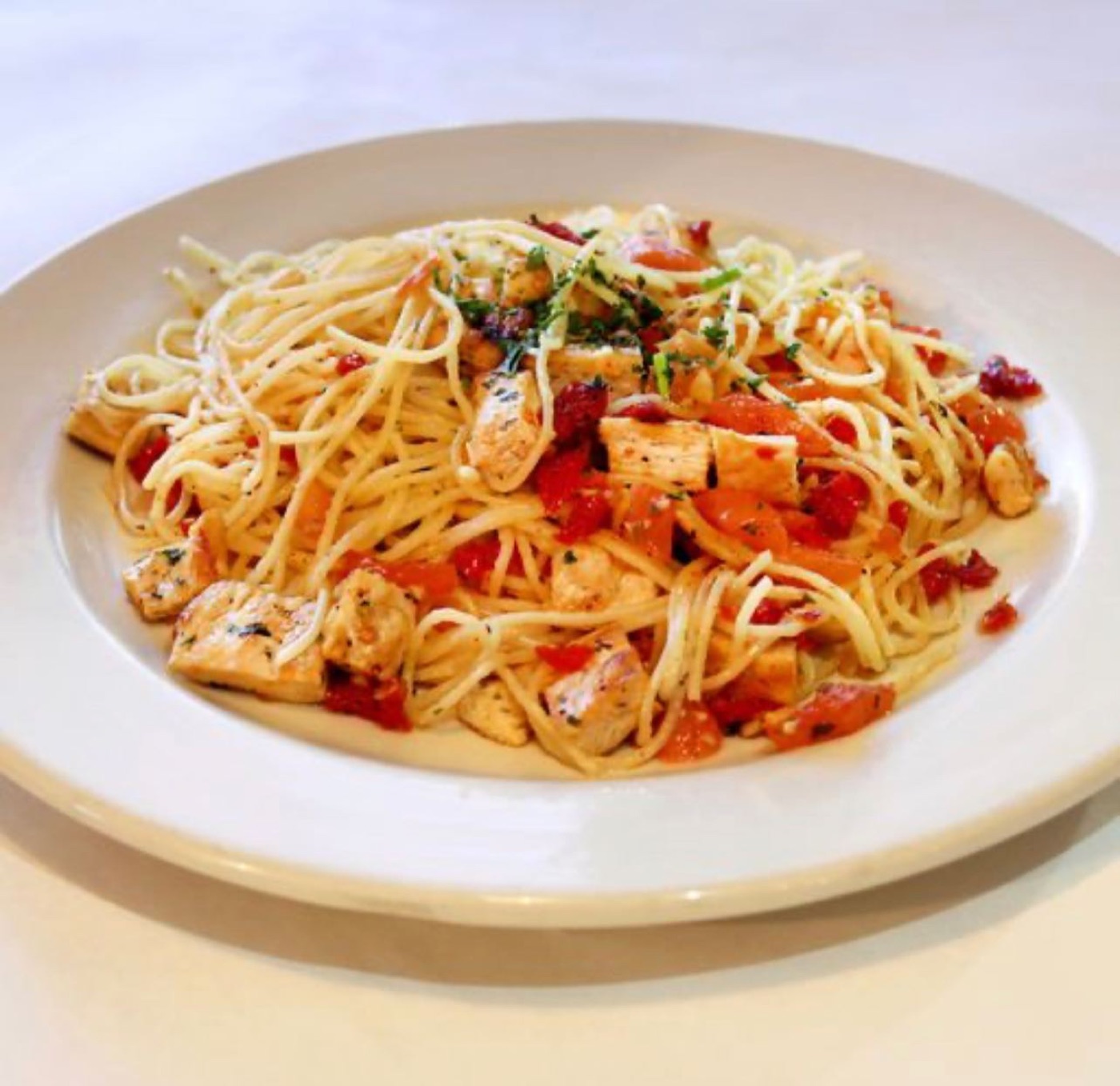 Pasta Pomodori with grilled chicken